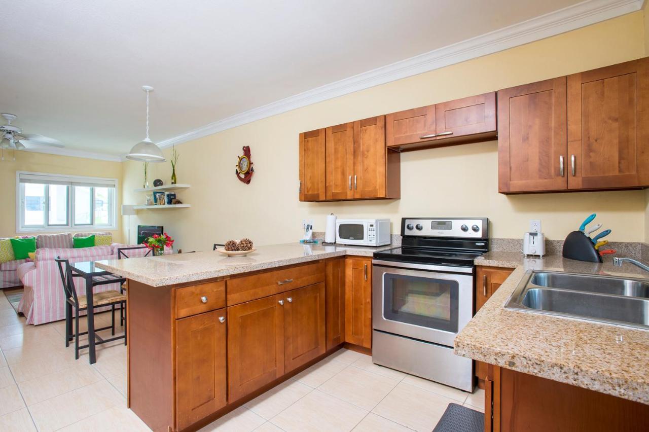 Sir Charles Guest House Palmetto Point Esterno foto