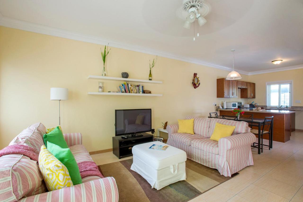 Sir Charles Guest House Palmetto Point Esterno foto