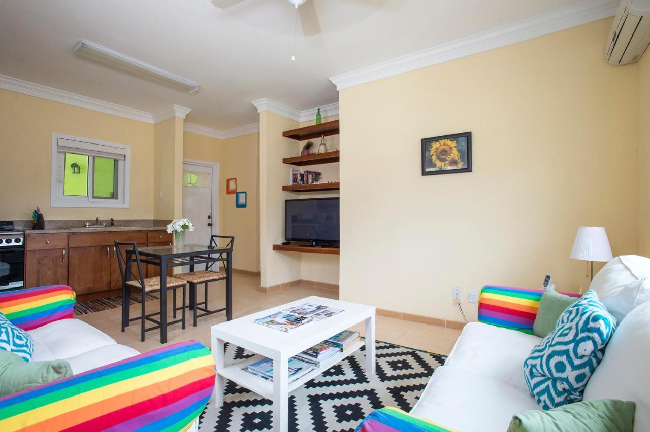 Sir Charles Guest House Palmetto Point Esterno foto