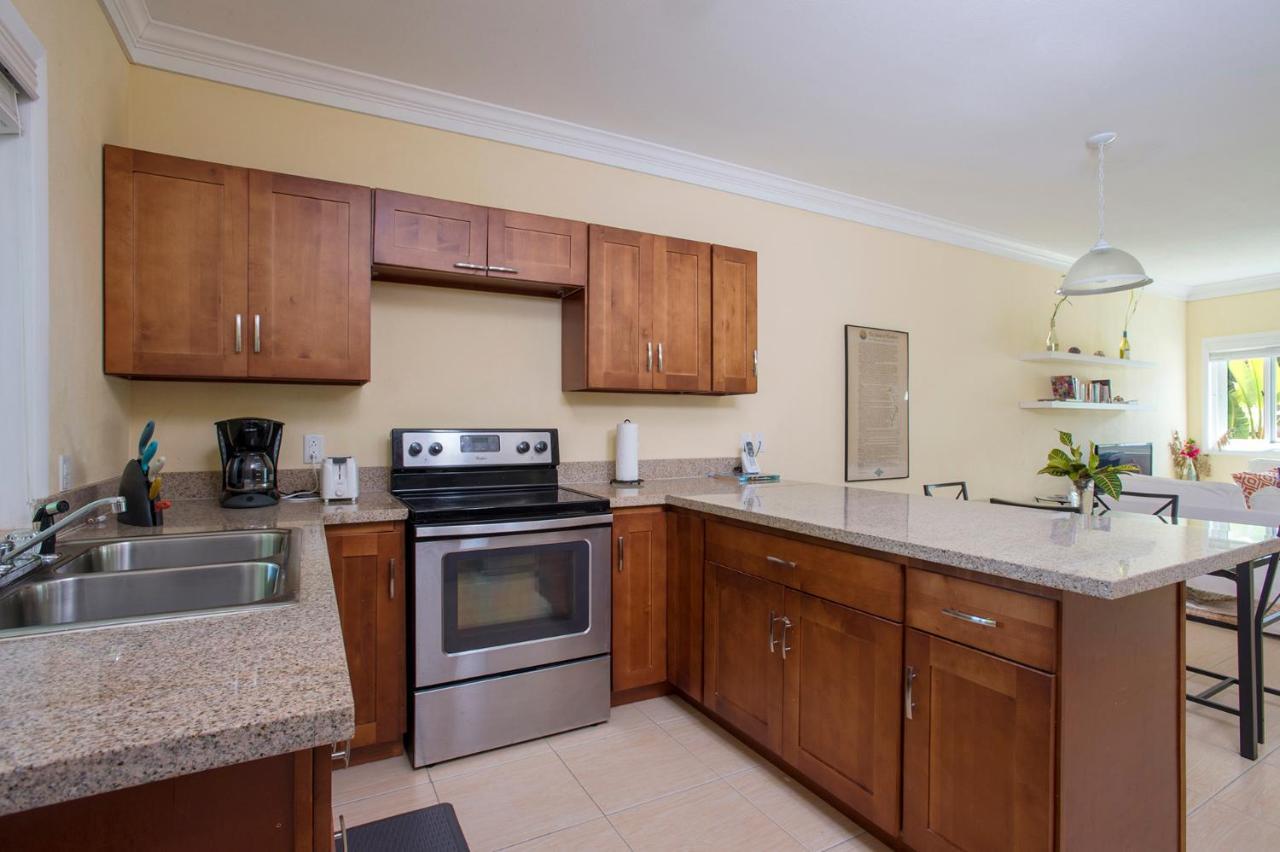 Sir Charles Guest House Palmetto Point Esterno foto