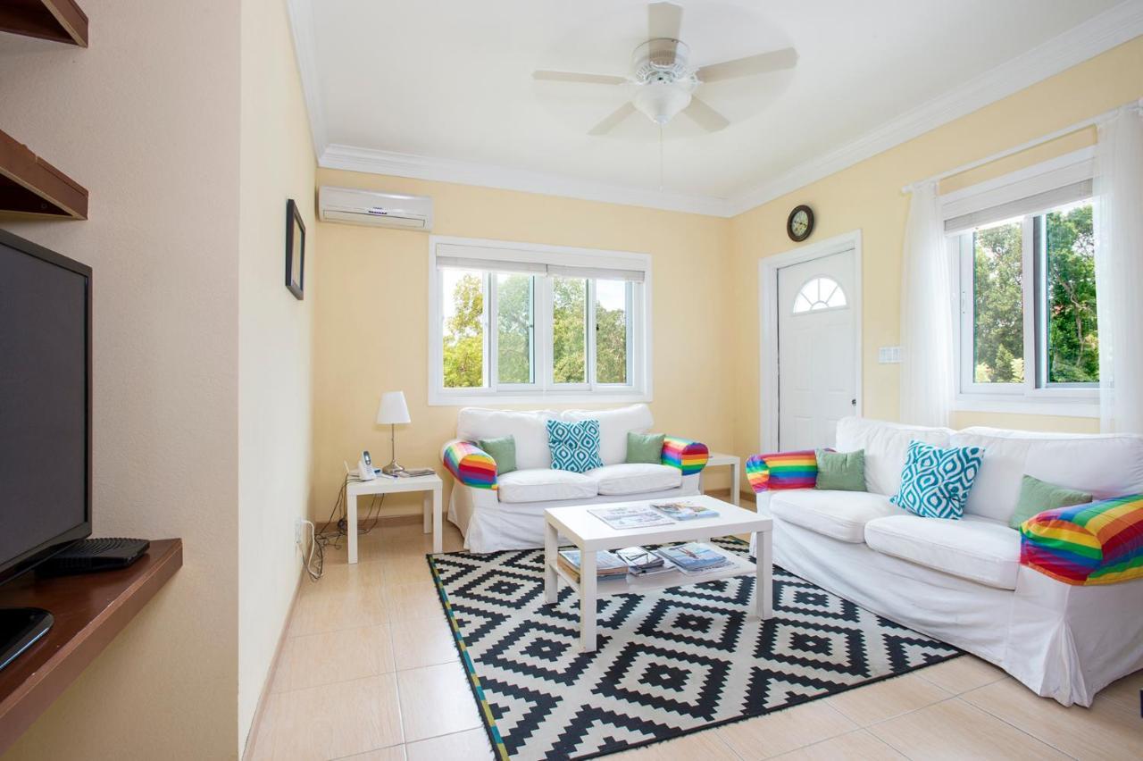 Sir Charles Guest House Palmetto Point Esterno foto